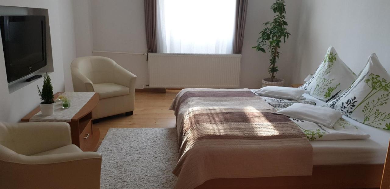 Tópart Apartman Tapolca Exterior foto
