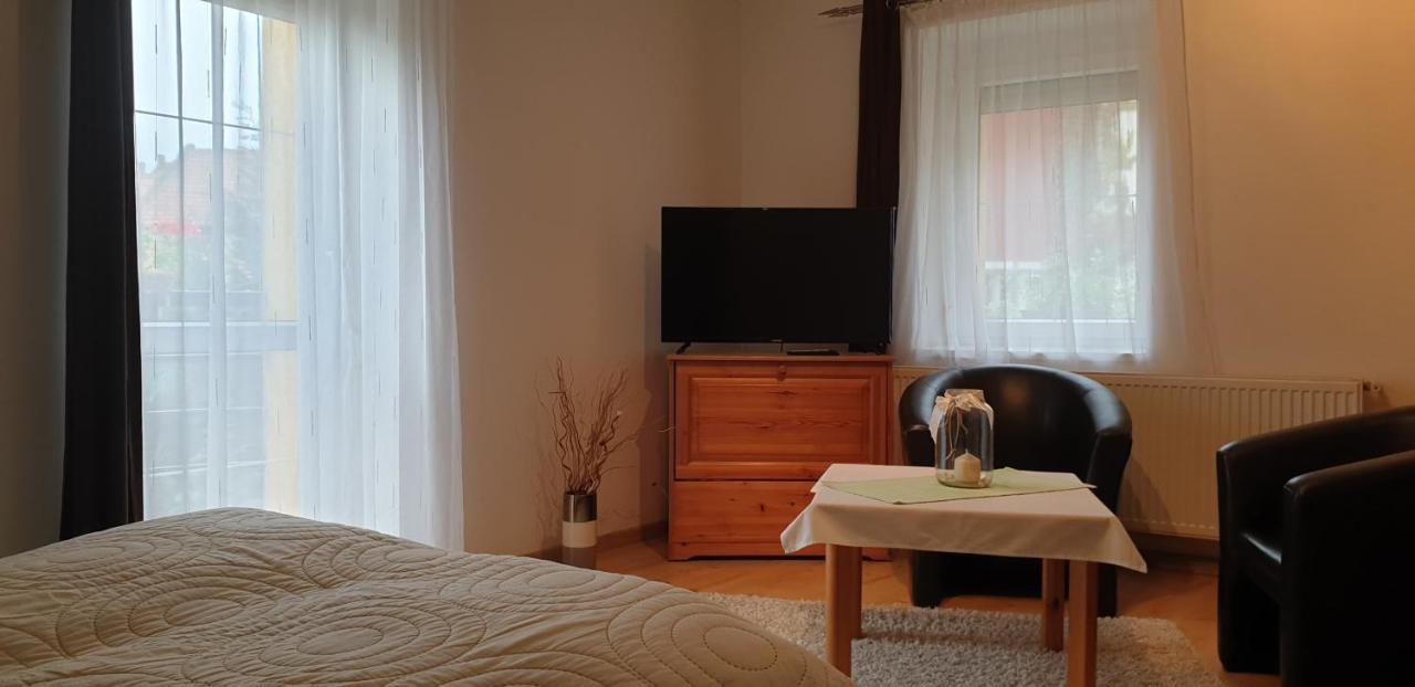 Tópart Apartman Tapolca Exterior foto
